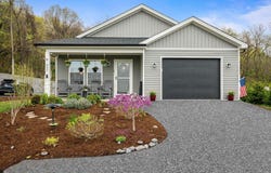907 POWHATAN ST, STAUNTON, VA 24401