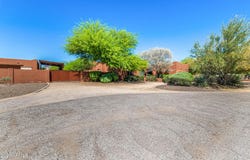 2324 E LA VERNA Way, Phoenix, AZ 85086