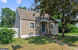 415 CENTER AVENUE, RUNNEMEDE, NJ 08078