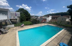915 SPRING MILL AVENUE, CONSHOHOCKEN, PA 19428