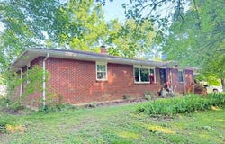 8540 Loretto Rd., Loretto, KY 40037