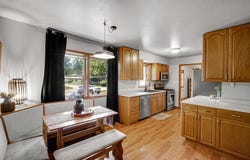 5202 Lynn Lane, Valparaiso, IN 46383
