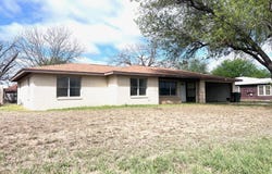 535 N 4th, Uvalde, TX 78801
