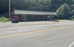 25 Hwy 406, Stinnett, KY 40868