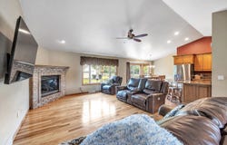 3167 LAKEVIEW Drive, SUAMICO, WI 54173-8144