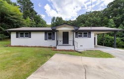 407 Blackberry Lane SE, Lindale, GA 30147