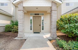 82 Weldwood Dr, Lebanon, OR 97355