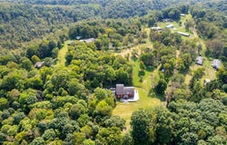 206 Deepwoods Lane, Weirton, WV 26062
