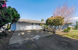 546 W FIR AVE, Coos Bay, OR 97420