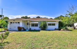 11 Swan Avenue, New Smyrna Beach, FL 32168