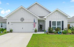 4175 Montague Dr, Gulf Shores, AL 36542