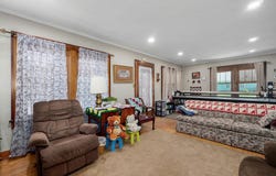 559 E Pleasant Street, Mt Vernon, MO 65712