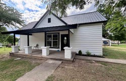 225 S Seminary Street, Lamar, AR 72846