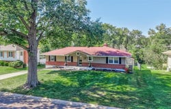 8304 Willow Way, Raytown, MO 64138