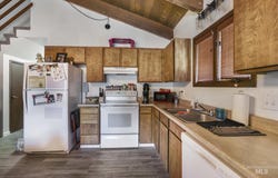 145,147,149 Robbins St, Twin Falls, ID 83301