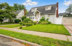 68 Cliff Drive, Hicksville, NY 11801