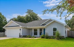 5809 Government Drive, Gulf Breeze, FL 32563