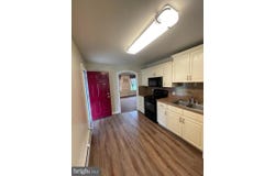 289 HOLLY DRIVE, LEVITTOWN, PA 19055