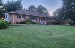 2262 Old Oak Road, Kinston, NC 28504
