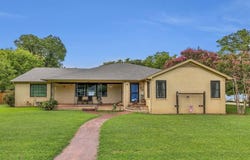 2007 Cates Street, Bridgeport, TX 76426