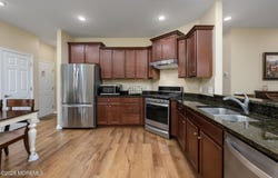 39 Addlestone Lane, Manchester, NJ 08759