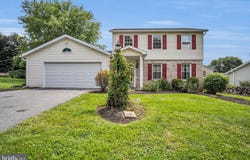 18 DOUGLAS COURT, CARLISLE, PA 17013