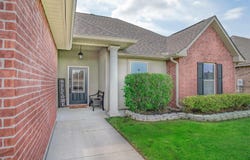 23109 Mango Dr, Livingston, LA 70726