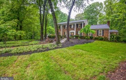 11923 FALLEN HOLLY COURT, GREAT FALLS, VA 22066