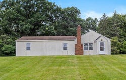 4145 Oakcrest Drive, Vadnais Heights, MN 55127