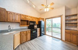 1102 E Competine Street unit: 104, Knoxville, IA 50138