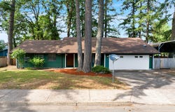 25191 BERRY LN, Veneta, OR 97487