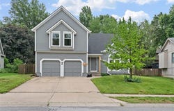 1051 E 121st Street, Olathe, KS 66061