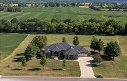 3825 SE Elm Cove, Berryton, KS 66409