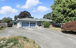 3216 OAKCREST DR, Forest Grove, OR 97116