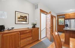 1807 Columbia St, HoodRiver, OR 97031