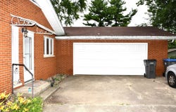 1327 E Reynolds Street, Goshen, IN 46528-4227