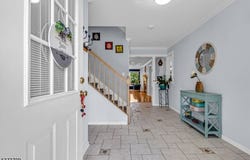 15 Flemming Dr, Hillsborough Twp., NJ 08844-5282