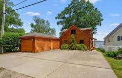 9715 Woodlawn Drive, Portage, MI 49002