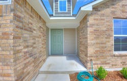 932 S Bear Lane, Mustang, OK 73064