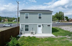 11  N 13th  ST, Van Buren, AR 72956