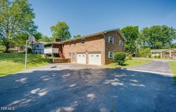 1021 Somerset Drive, Johnson City, TN 37604