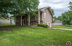 2100 NW Kendall DR, Topeka, KS 66618