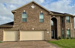 3212 El Camino, Bay City, TX 77414