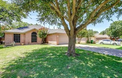 308 Comanche Walk, Joshua, TX 76058