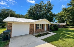 899 HANCOCK Dr, Scottsboro, AL 35769