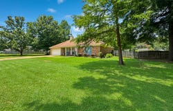 112 Eastwood Circle, Florence, MS 39073