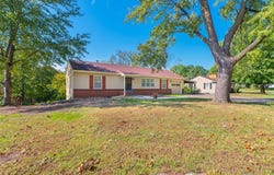 5820 N Lenox Avenue, Kansas City, MO 64151