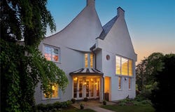 14 Leroy Avenue, Newport, RI 02840