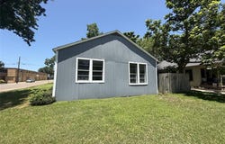 1131 W Shepherd Street, Denison, TX 75020