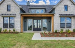 114 Country View Lane RD, Schulenburg, TX 78956